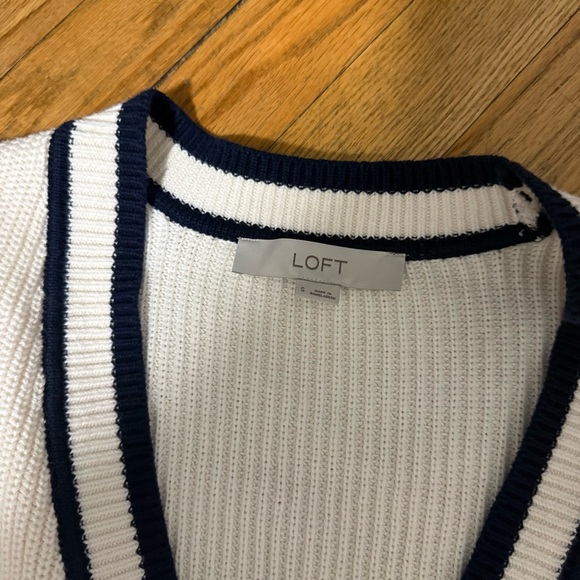 Cardigan - Picture 3 of 4